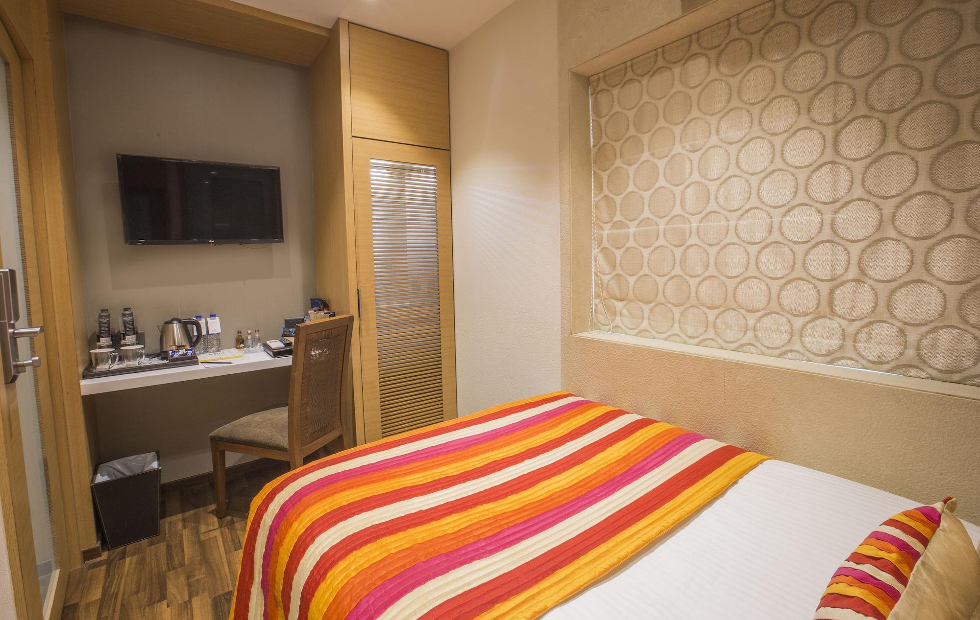 Hotel Bawa Continental Мумбаи Экстерьер фото