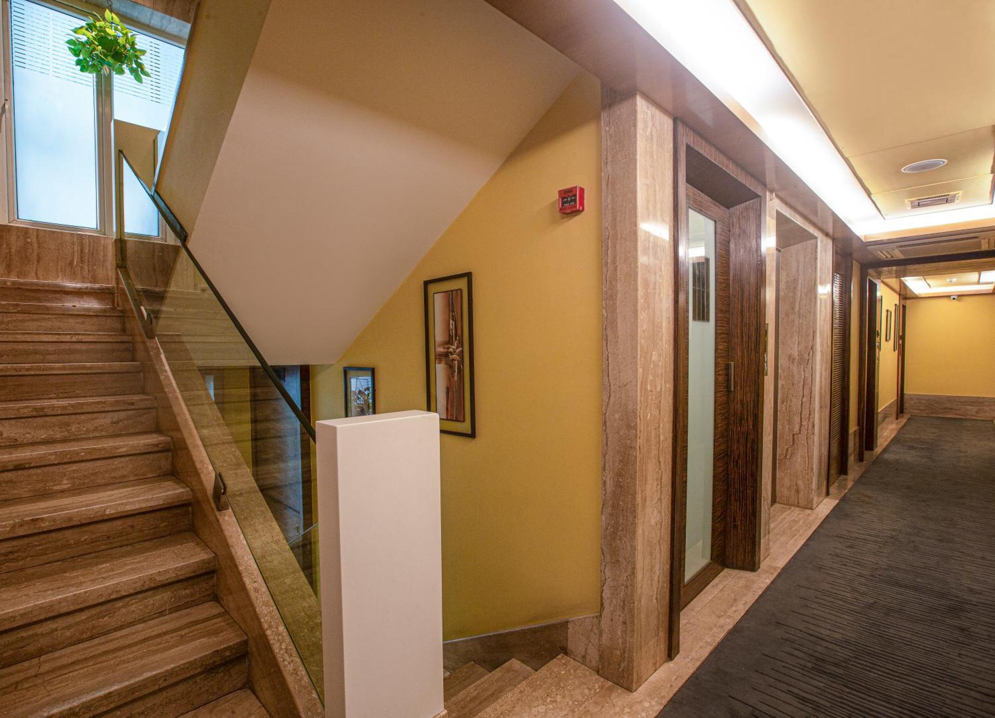 Hotel Bawa Continental Мумбаи Экстерьер фото