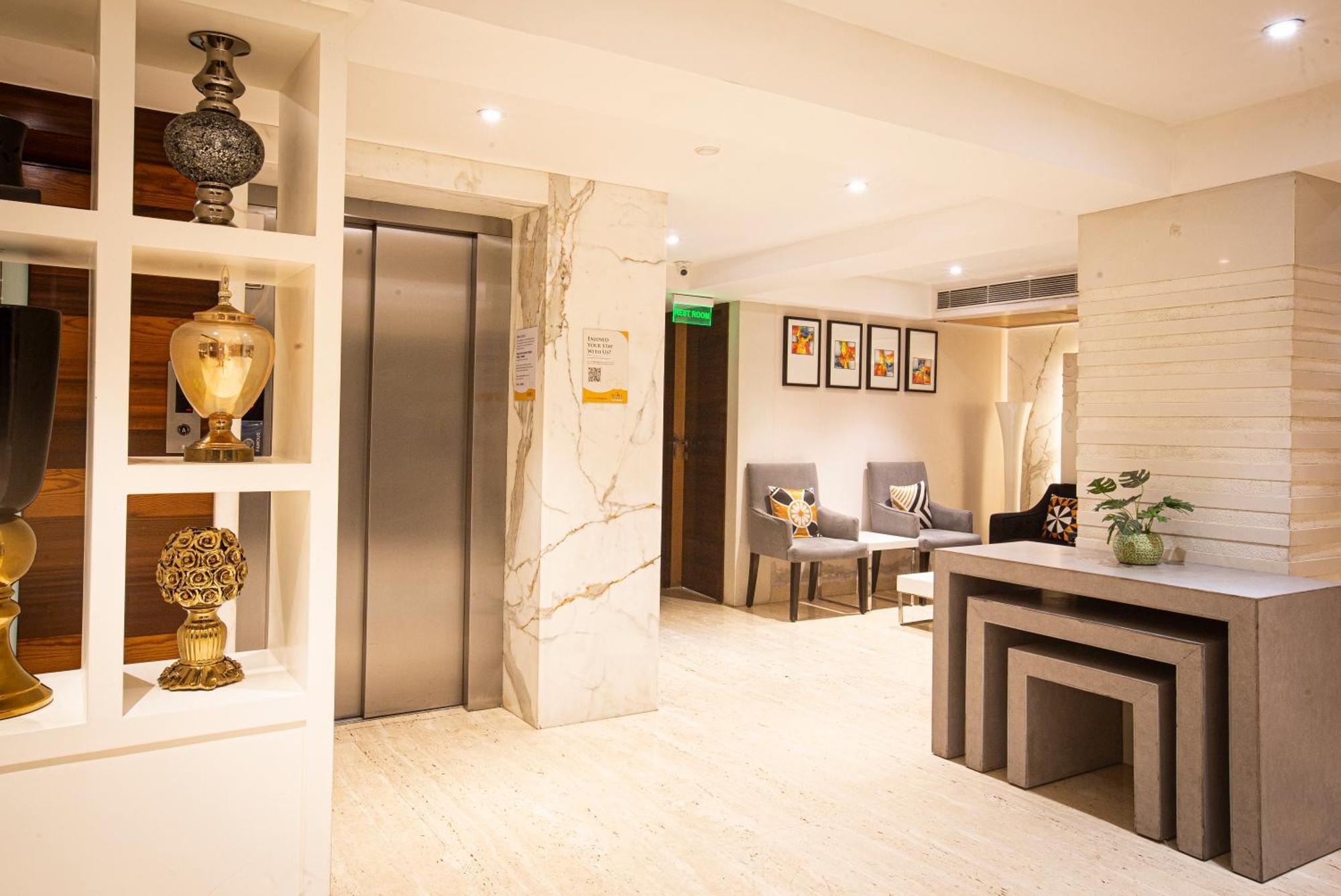 Hotel Bawa Continental Мумбаи Экстерьер фото