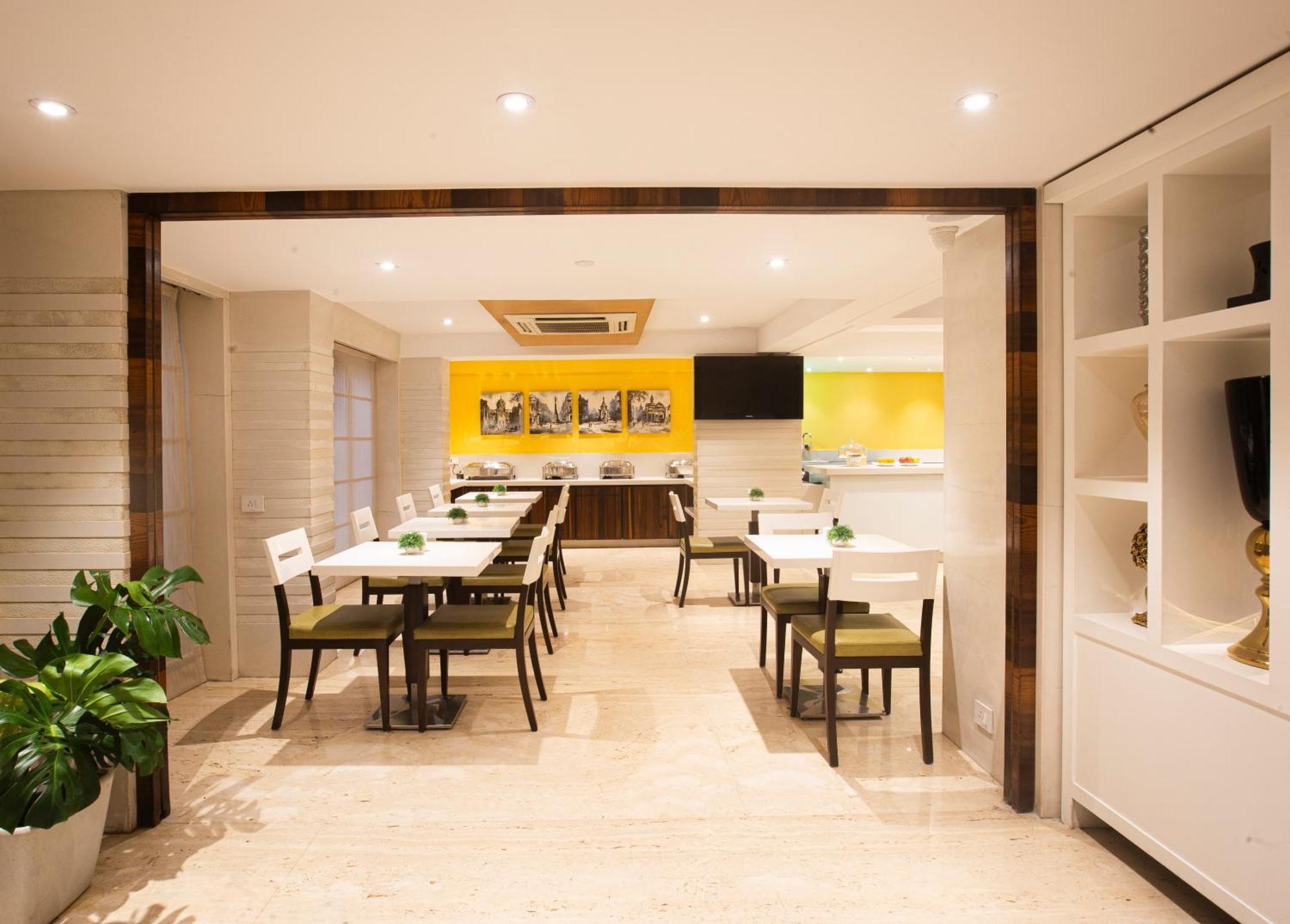 Hotel Bawa Continental Мумбаи Экстерьер фото