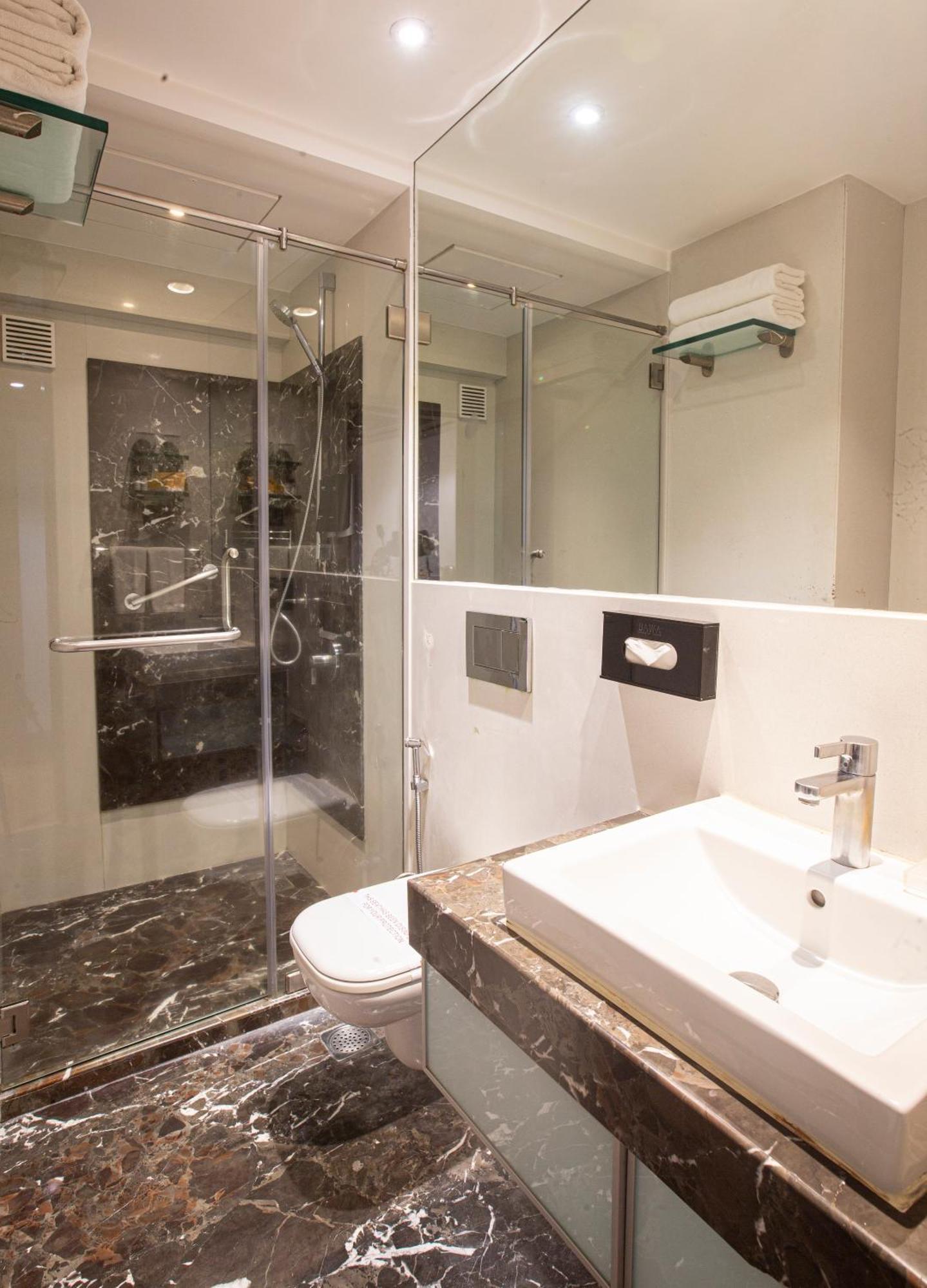 Hotel Bawa Continental Мумбаи Экстерьер фото