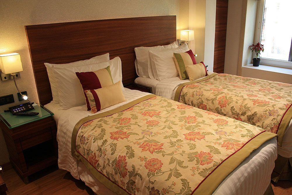 Hotel Bawa Continental Мумбаи Экстерьер фото
