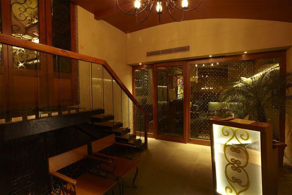 Hotel Bawa Continental Мумбаи Экстерьер фото